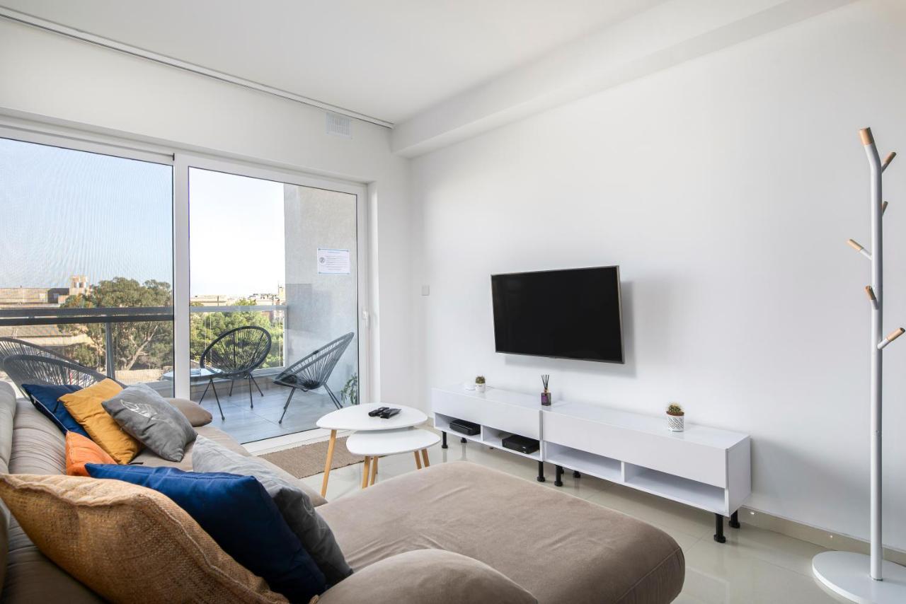 Spacious, Modern & Cosy 2 Bedroom 2 Bathroom Apartment - St. Julians San Ġiljan Kültér fotó