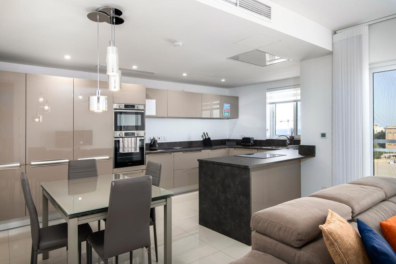 Spacious, Modern & Cosy 2 Bedroom 2 Bathroom Apartment - St. Julians San Ġiljan Kültér fotó