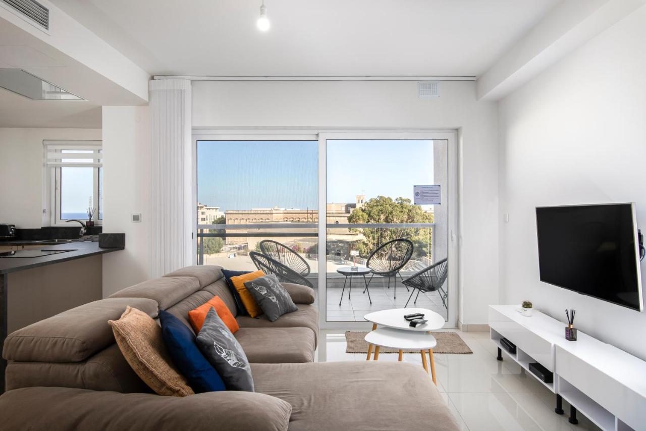Spacious, Modern & Cosy 2 Bedroom 2 Bathroom Apartment - St. Julians San Ġiljan Kültér fotó