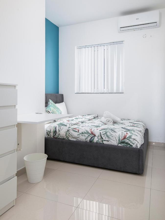 Spacious, Modern & Cosy 2 Bedroom 2 Bathroom Apartment - St. Julians San Ġiljan Kültér fotó