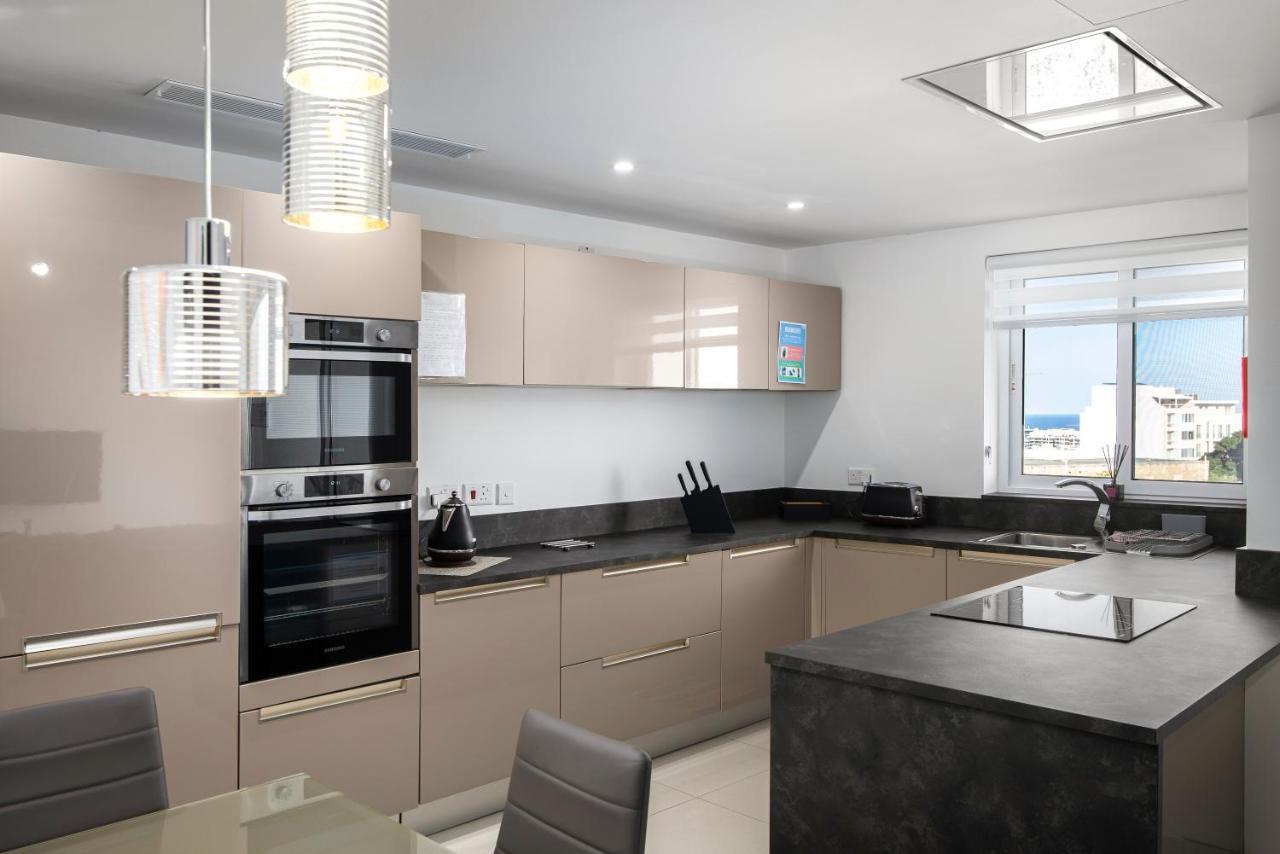 Spacious, Modern & Cosy 2 Bedroom 2 Bathroom Apartment - St. Julians San Ġiljan Kültér fotó